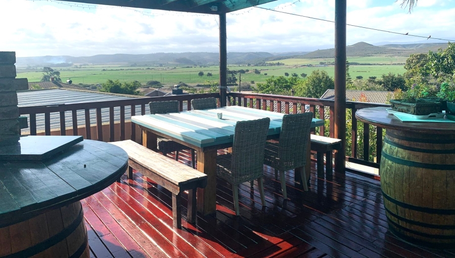 4 Bedroom Property for Sale in Fraaiuitsig Western Cape